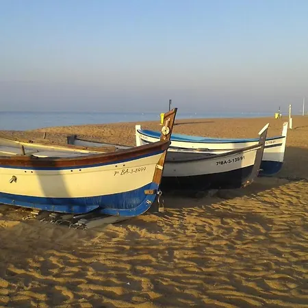 Flats & * Calella